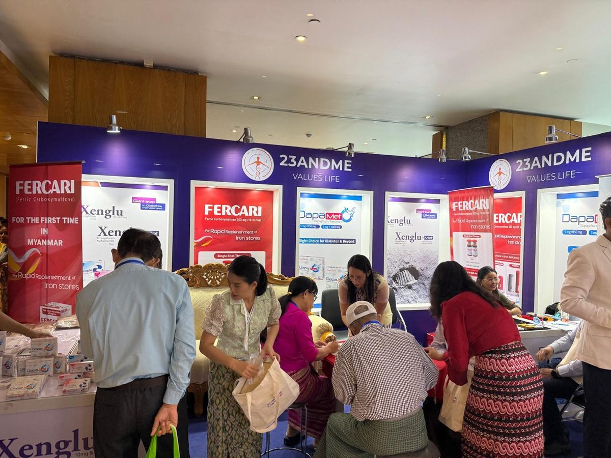 Delegates at the 23ANDME product stand